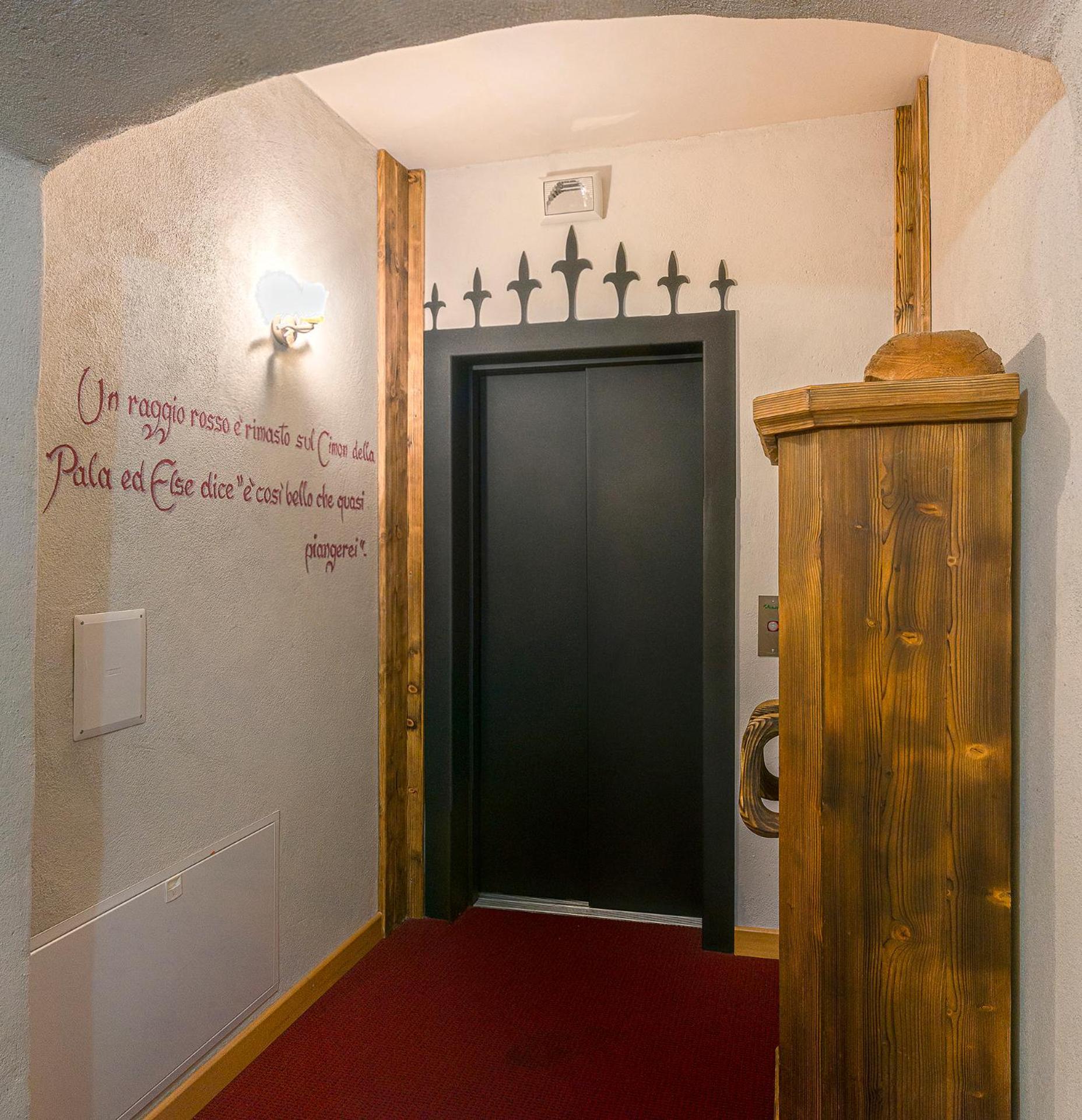 Castel Madonna Aparthotel San Martino Di Castrozza Exteriör bild