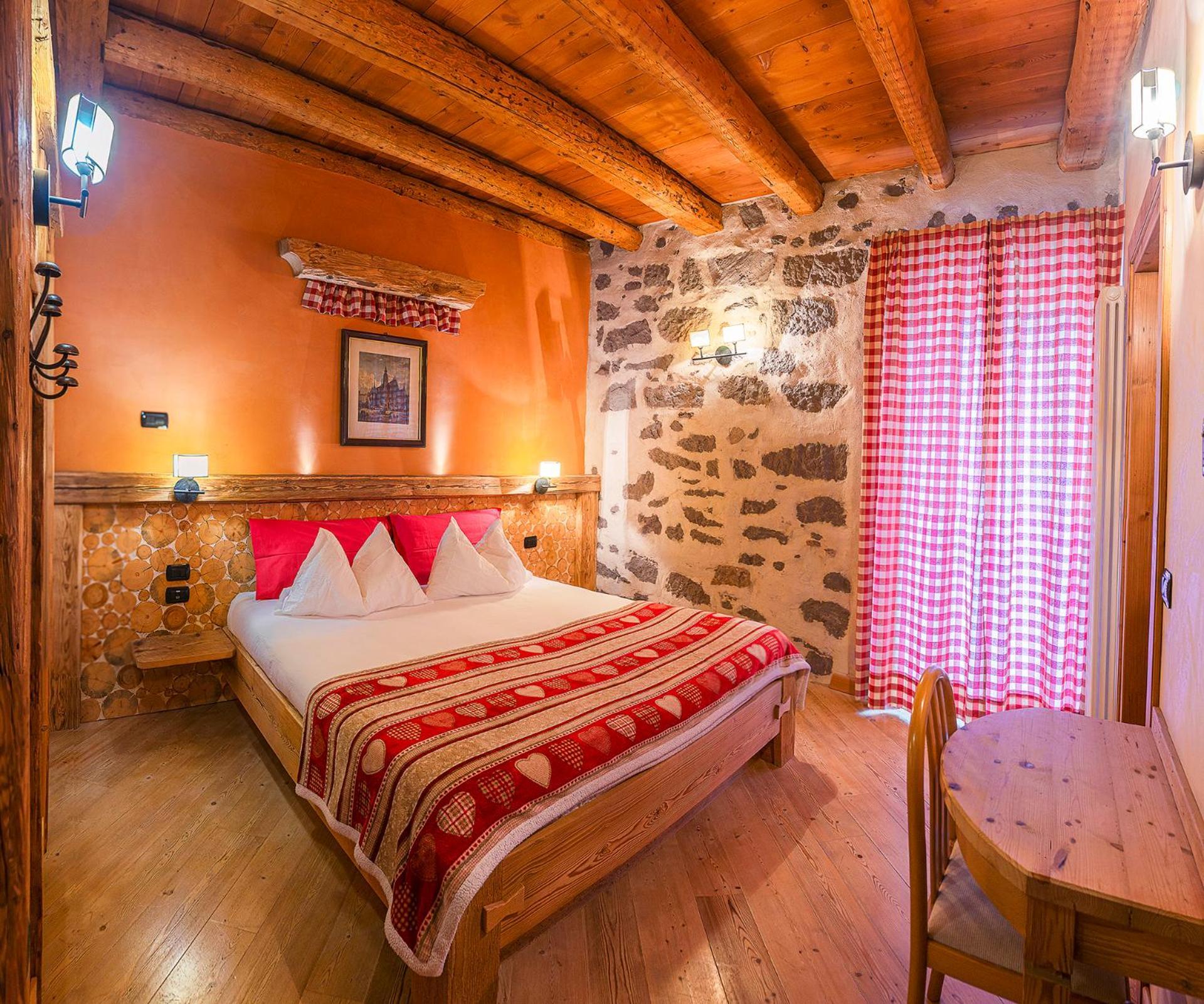 Castel Madonna Aparthotel San Martino Di Castrozza Exteriör bild